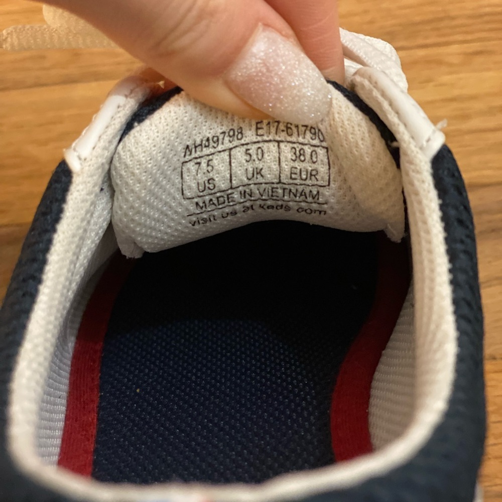 White keds - Picture 4 of 4